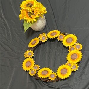 Sunflower vase & wreath